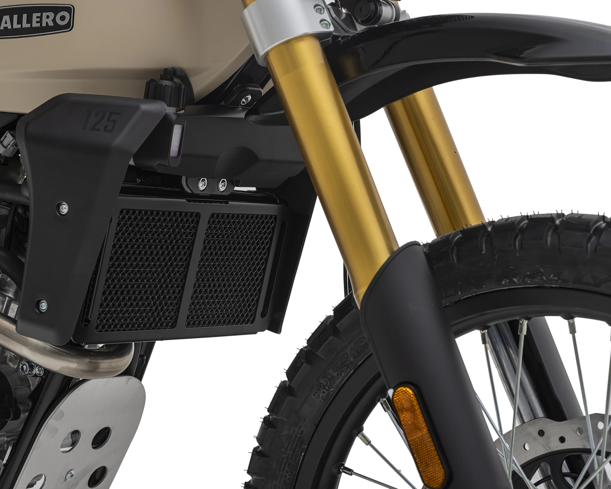 FANTIC CABALLERO Rally 125 MY25 最適なパフォーマンスとさらにスリリングなサウンドを実現するために設計された 新しいエキゾーストシステム。 | 輸入発売元 MOTORISTS モータリスト合同会社
