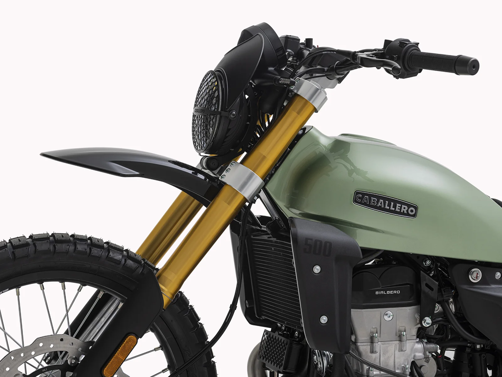 FANTIC CABALLERO Rally 500 MY25 フロントサスペンションはファンティック製FRS φ43mm倒立フォーク。 | 輸入発売元 MOTORISTS モータリスト合同会社