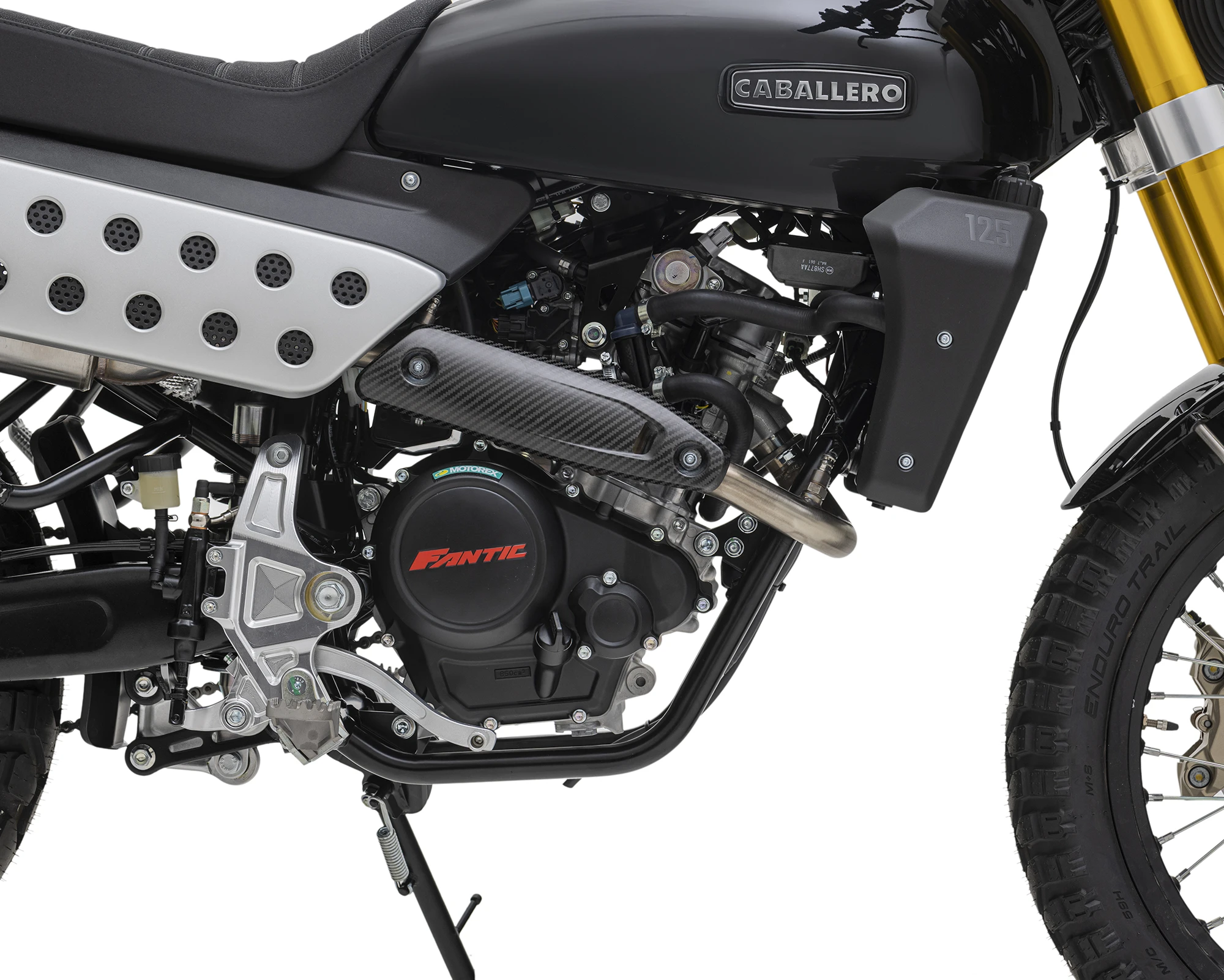FANTIC CABALLERO Scrambler 125 MY25 最新の厳しい規制をクリアした、ファンティック・グループのモトーリ・ミナレッリが開発し製造する専用エンジンを搭載。優れたパフォーマンスを発揮する。 | 輸入発売元 MOTORISTS モータリスト合同会社