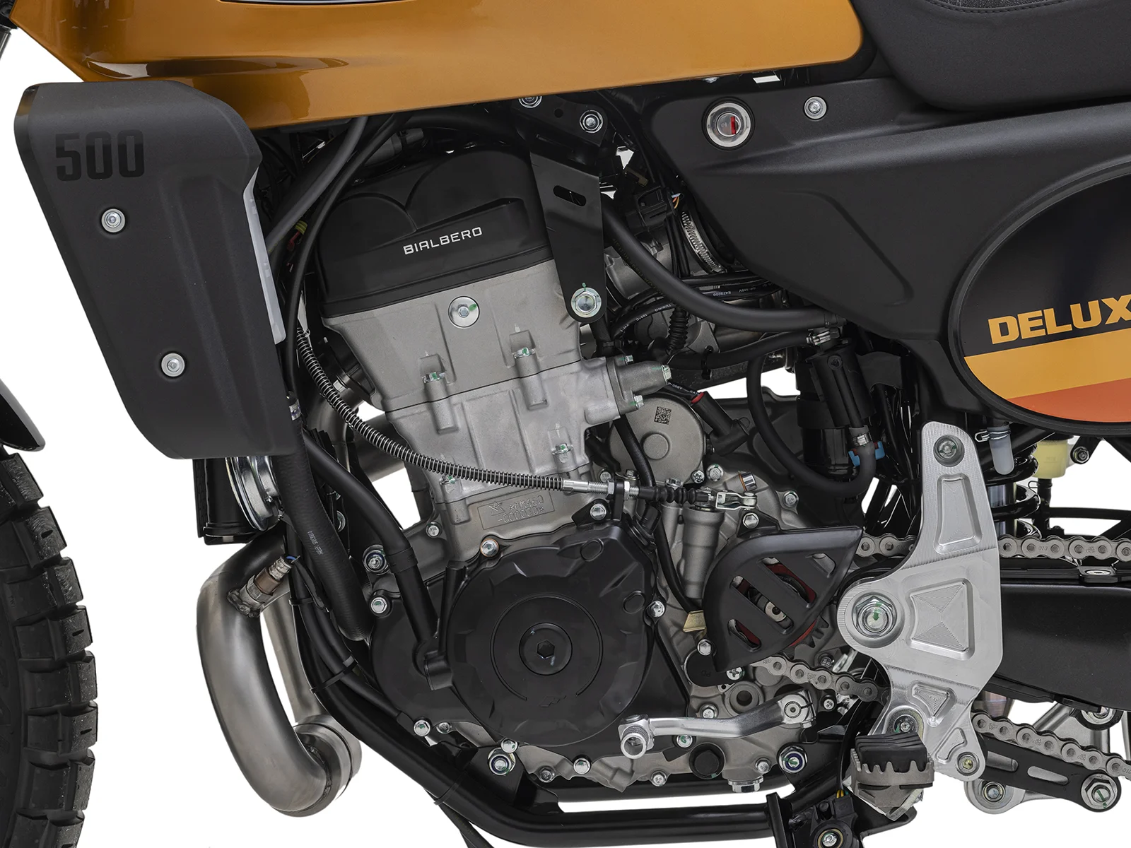 FANTIC CABALLERO Scrambler 500 DEULUXE MY25 ファンティック・グループのモトーリ・ミナレッリ初のDOHCエンジンを搭載。オイルクーラーを新規に装備して油温を10%低減。 | 輸入発売元 MOTORISTS モータリスト合同会社