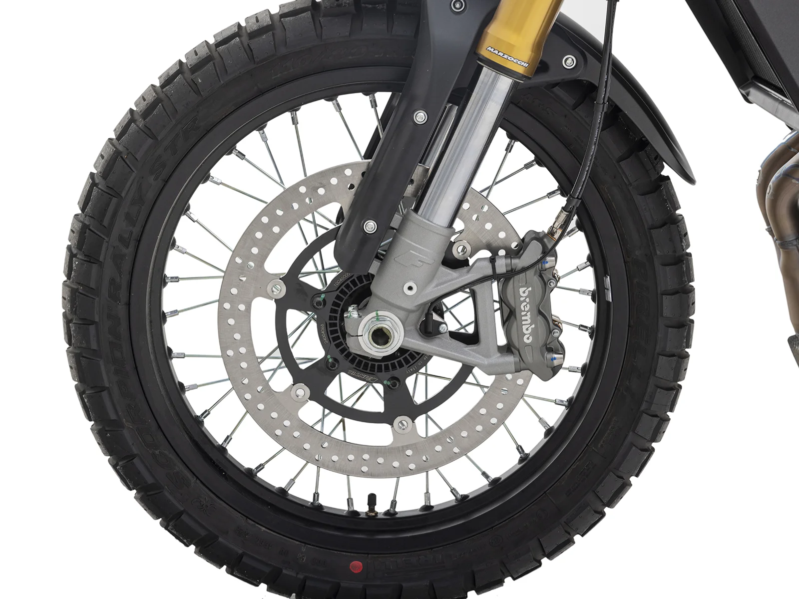 FANTIC Scrambler 700 DELUXE ブレンボ製対向4ピストンキャリパーが、活発な走りに安心を与える | 輸入発売元 MOTORISTS モータリスト合同会社