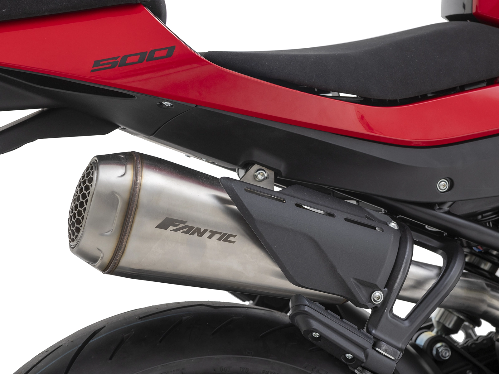 FANTIC STEALTH 500 ステンレス製エキゾーストシステムには、MotoGPスタイルのハイマウントサイレンサーを装備 | 輸入発売元 MOTORISTS モータリスト合同会社